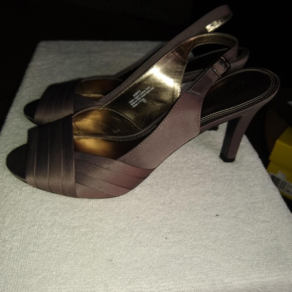 Kelly and Katie "martini" heel color steel size 11